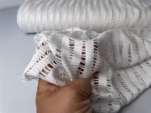 Jersey - offwhite med hul mønster